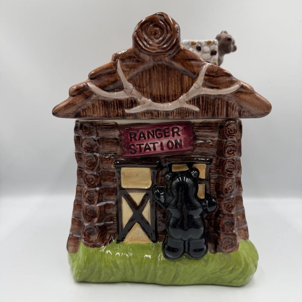 Big Sky Carvers Ranger Station Bears Moose Log Cabin Ceramic Cookie Jar Rare